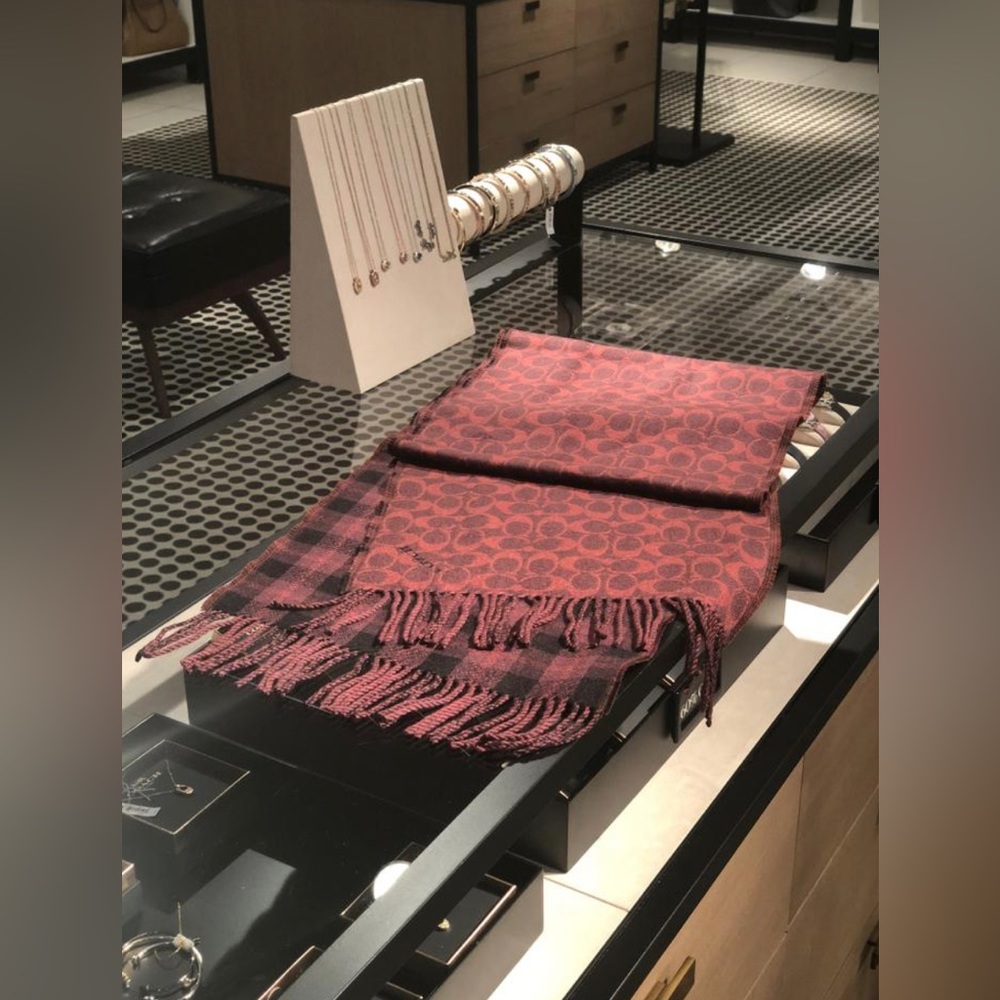 NWT Reversible COACH scarf plaid. NWT and box.